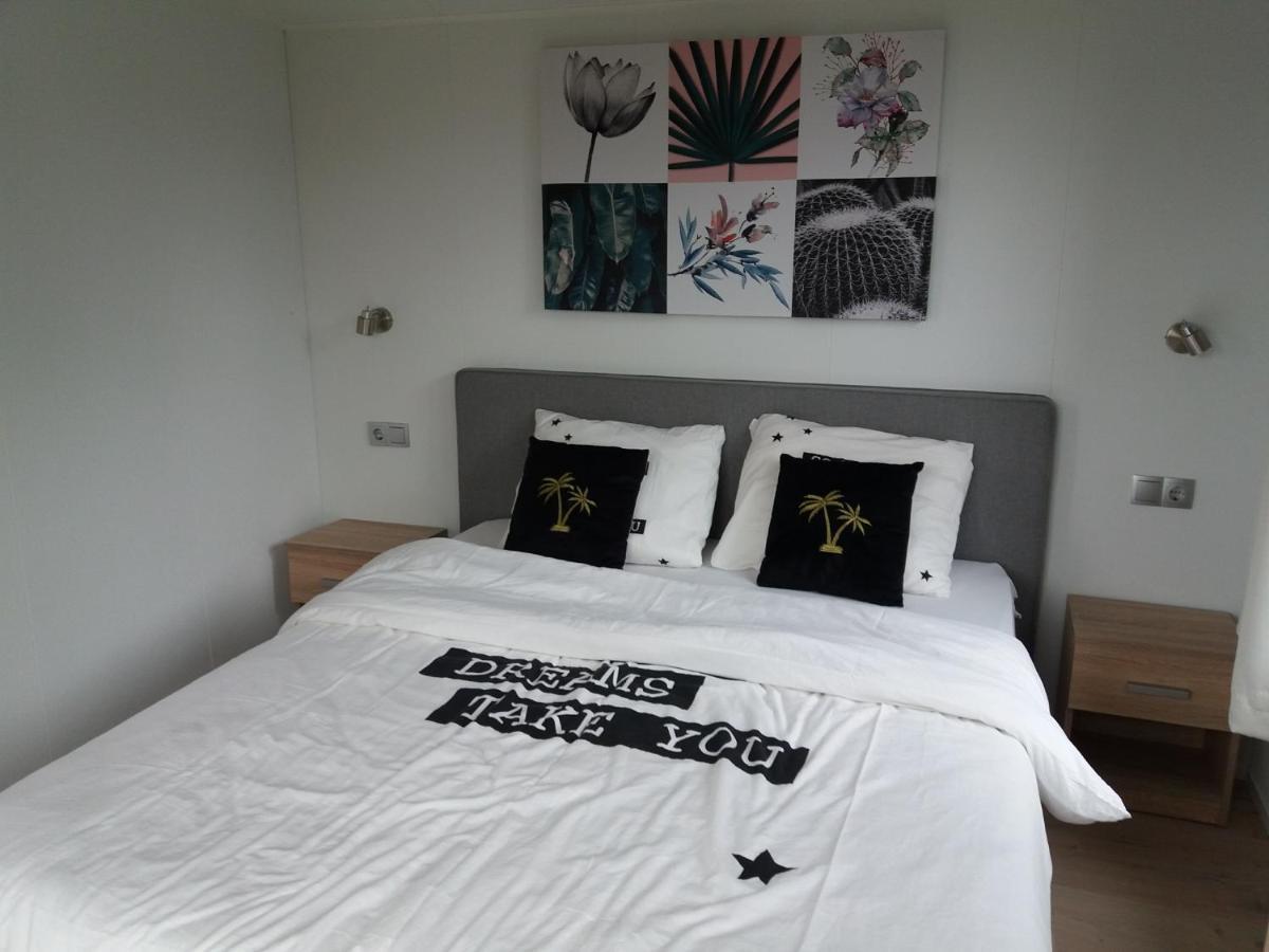 Luxe Bungalow Op Rustig Vakantiepark. Dronrijp Extérieur photo